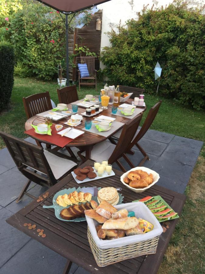 Les Glycines De Bougy Bed & Breakfast Luaran gambar